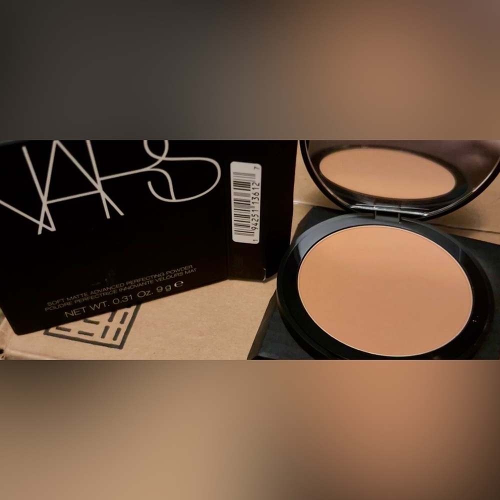 NARS Perfecting Powder - Shade "Offshore" NIB